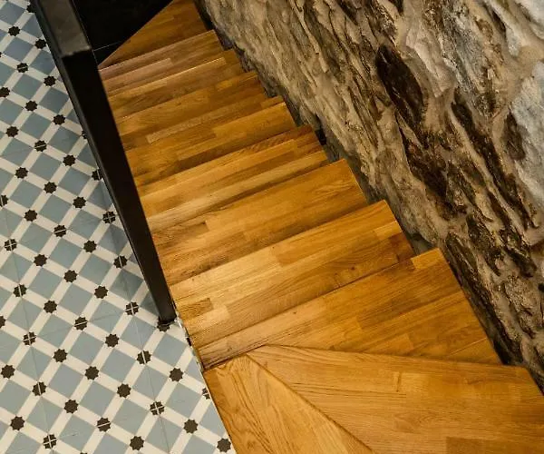 No.5 Luxury 아파트 *