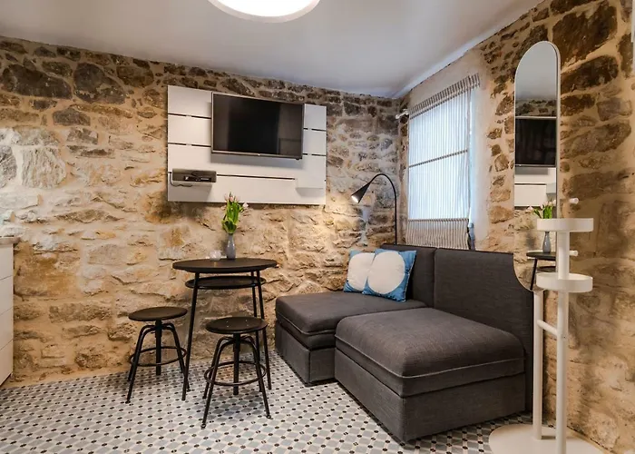 No.5 Luxury 아파트 *